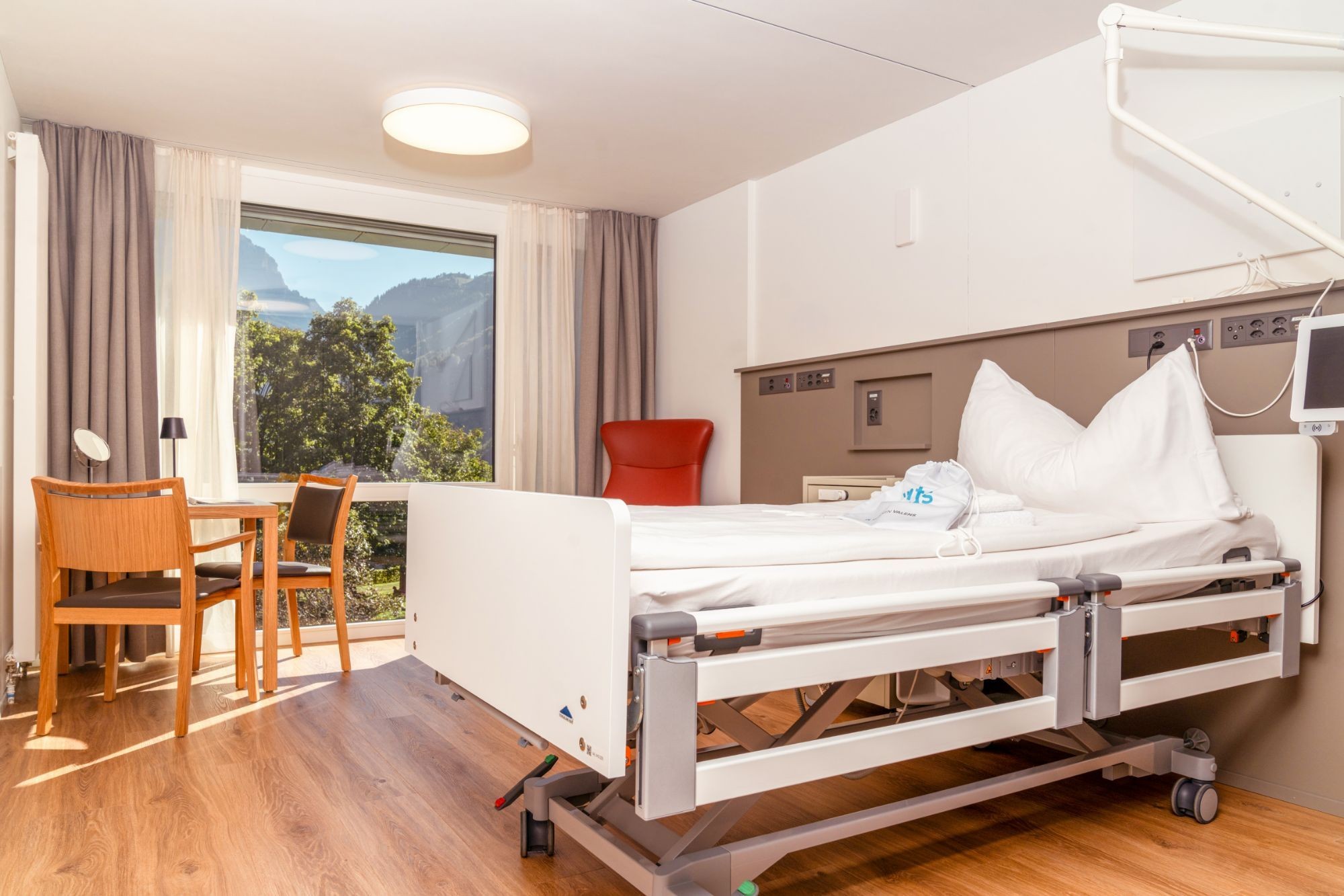 VAL-Patientenzimmer_B2-190925-01960.jpg