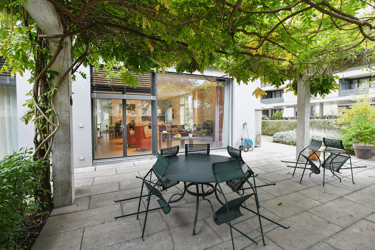 cq5dam.web.1280.1280 (11).gif