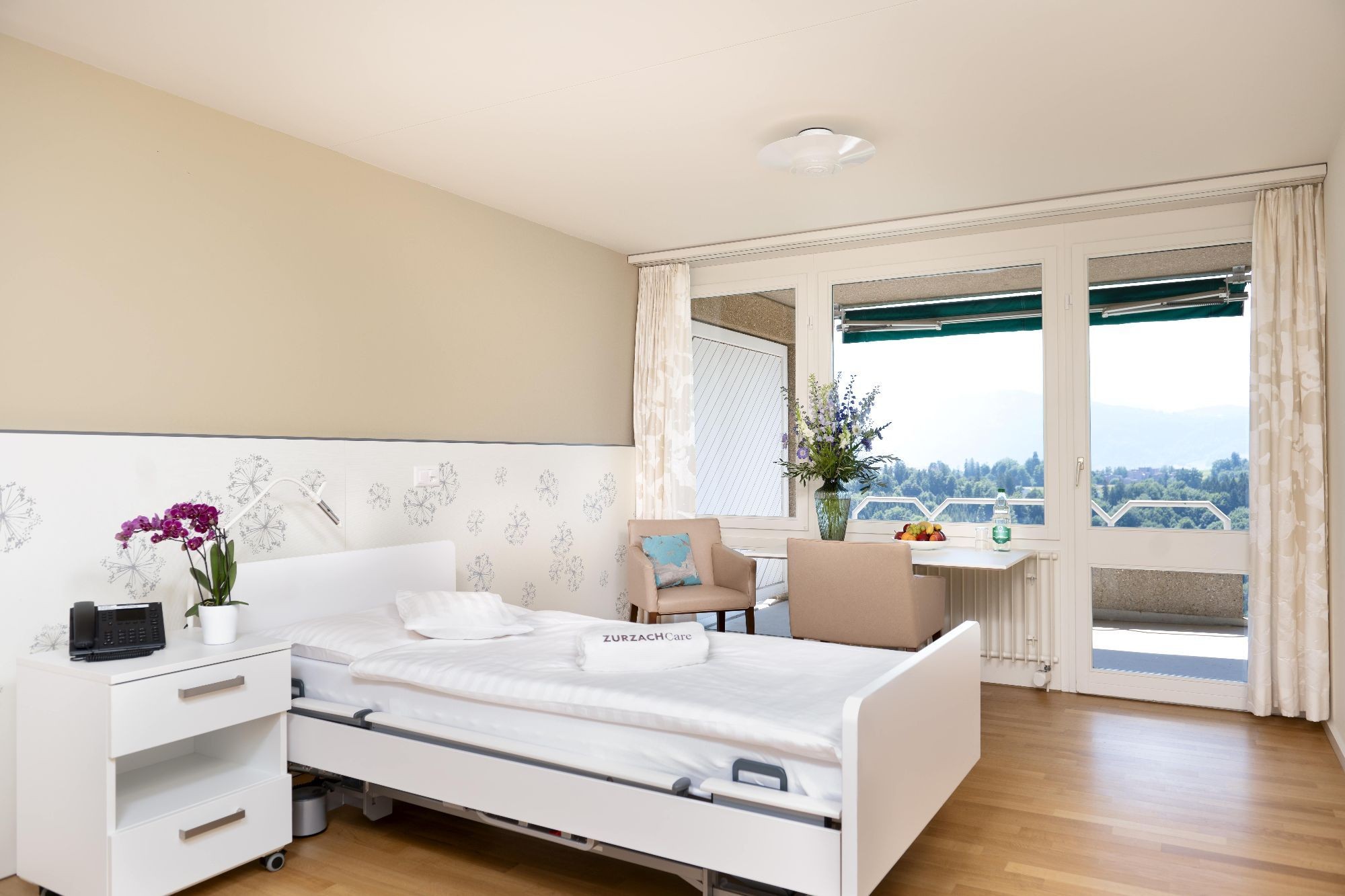 Patientenzimmer_low.jpg