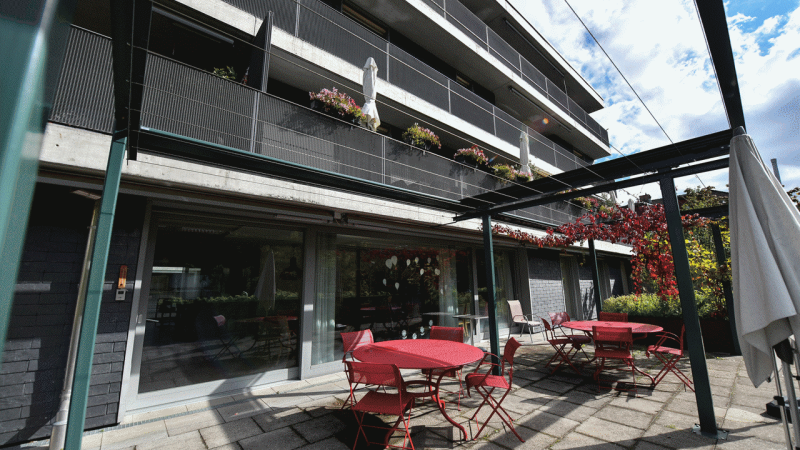 cq5dam.web.1280.1280 (8).gif