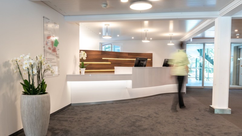 Rezeption mit Mensch.jpg