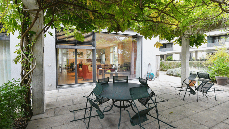 cq5dam.web.1280.1280 (11).gif