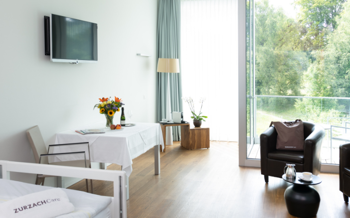 zurzach-care-rehaklinik-zollikerberg-zimmer_v4.png